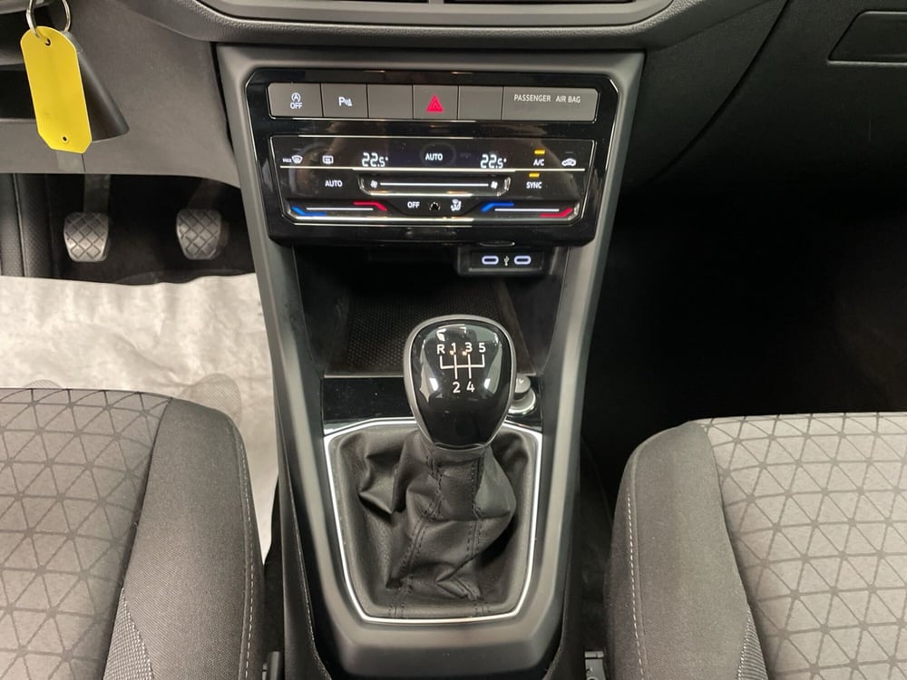 Volkswagen T-Cross usata a Varese (19)