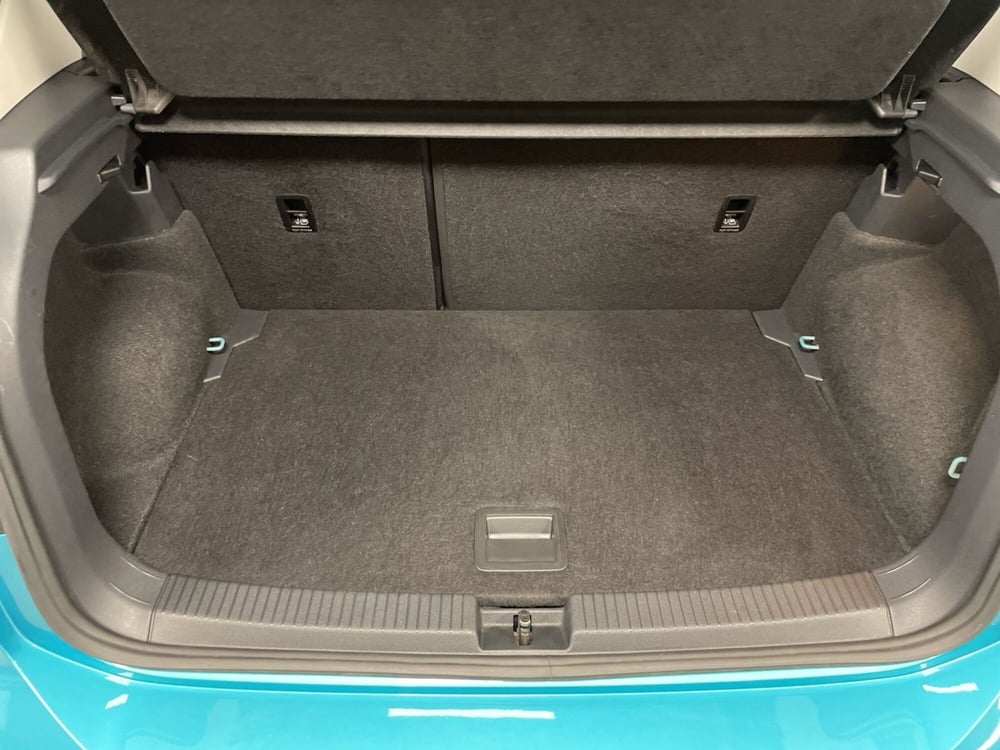 Volkswagen T-Cross usata a Varese (8)
