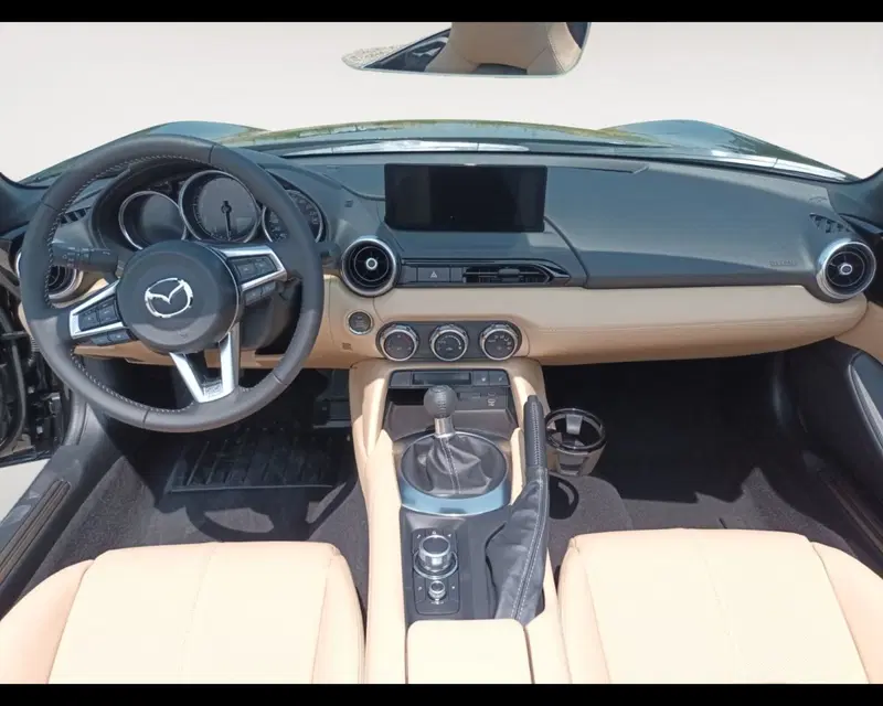 Mazda MX-5 nuova a Ravenna (10)