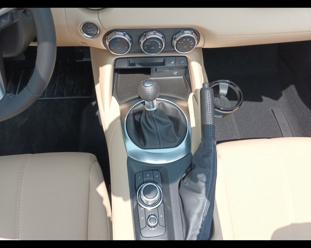 Mazda MX-5 nuova a Ravenna (11)