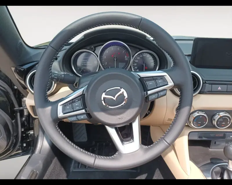 Mazda MX-5 nuova a Ravenna (12)