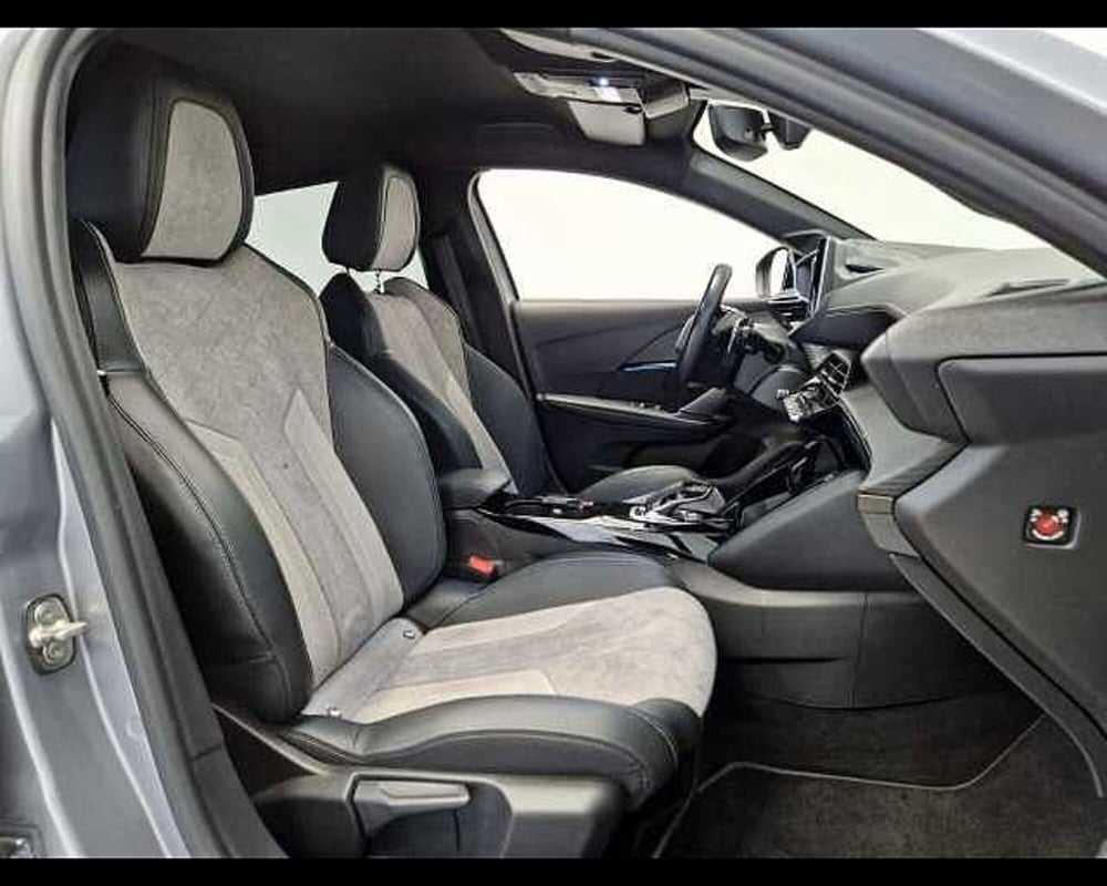 Peugeot 208 usata a Milano (10)