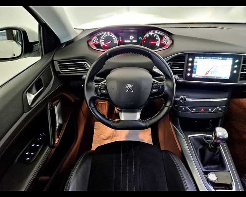 Peugeot 308 usata a Milano (9)