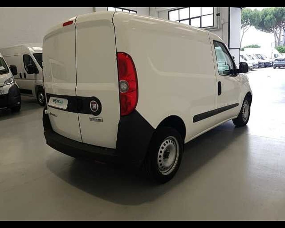 Fiat Doblò Furgone usata a Milano (7)