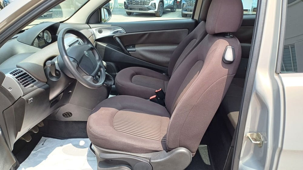 Lancia Ypsilon usata a Padova (12)