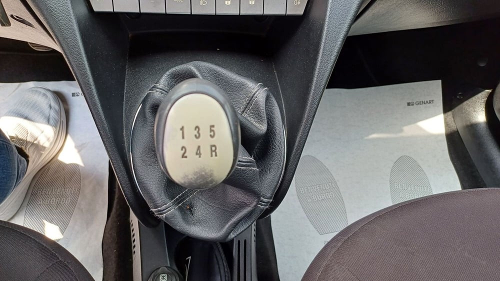 Lancia Ypsilon usata a Padova (17)