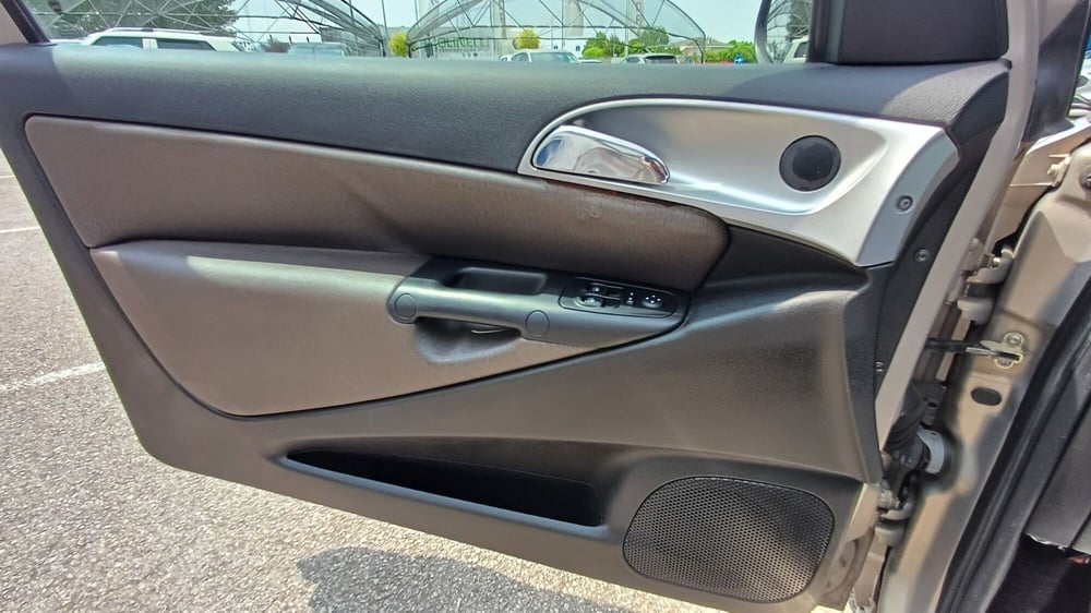 Lancia Ypsilon usata a Padova (20)