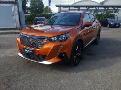 Peugeot 2008 1.2 puretech Active s&amp;s 100cv del 2021 usata a Ceccano