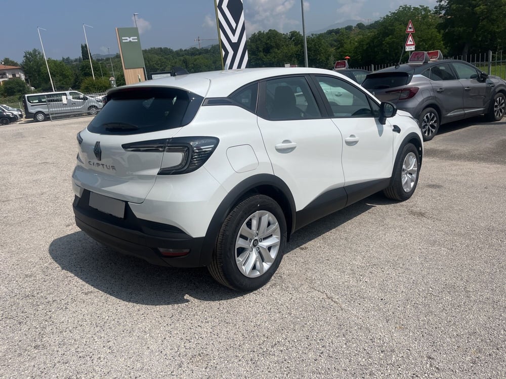 Renault Captur nuova a L'Aquila (5)