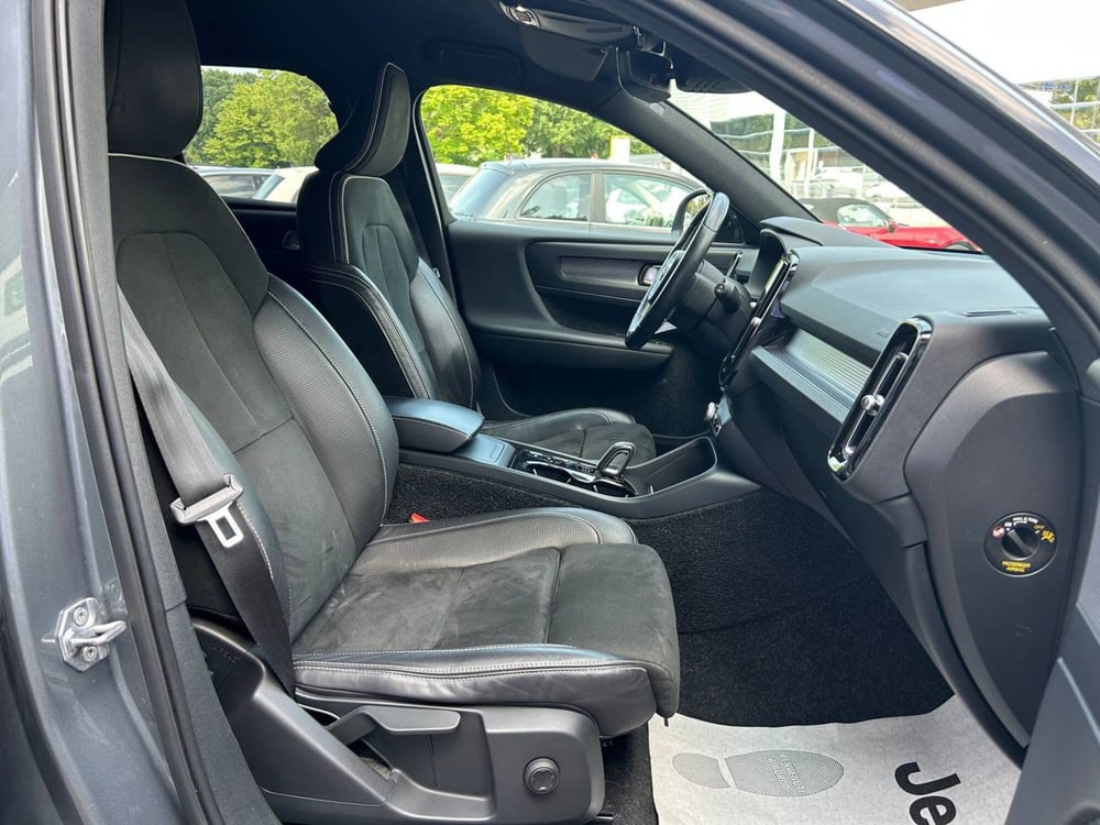 Volvo XC40 usata a Ancona (14)