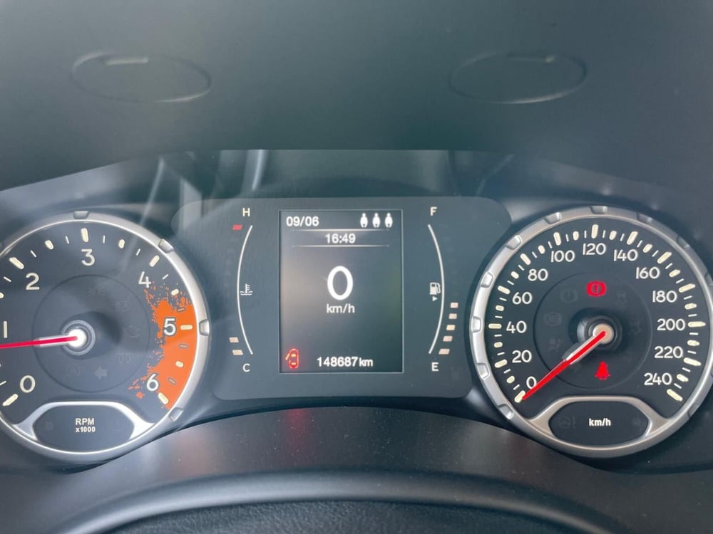 Jeep Renegade usata a Ancona (13)