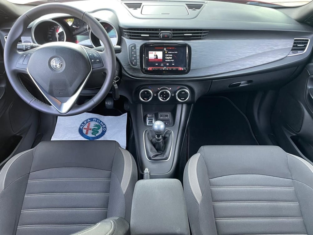 Alfa Romeo Giulietta usata a Ancona (12)