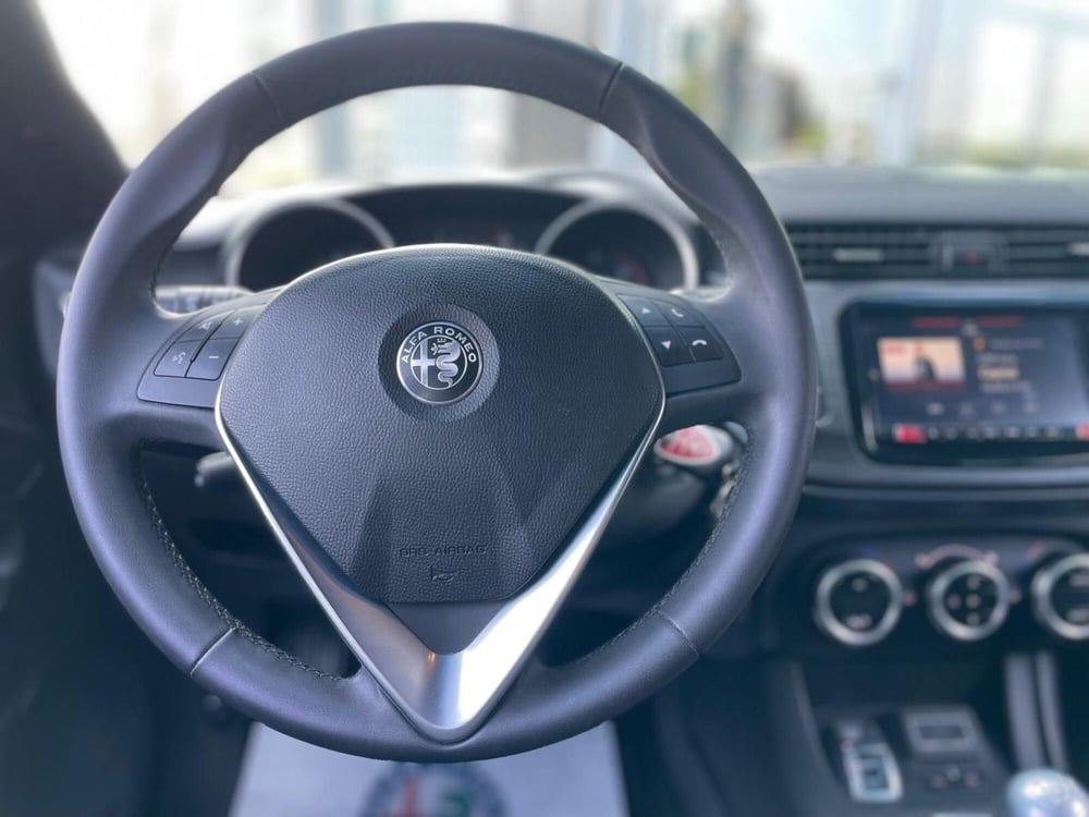 Alfa Romeo Giulietta usata a Ancona (13)