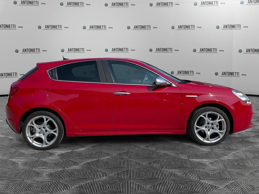 Alfa Romeo Giulietta usata a Ancona (4)
