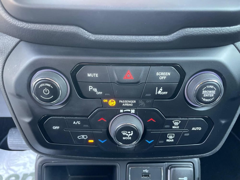 Jeep Renegade usata a Ancona (17)