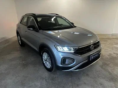 Volkswagen T-Roc 2.0 tdi Life 150cv dsg del 2024 usata a Avezzano