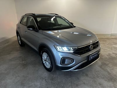 Volkswagen T-Roc 2.0 tdi Life 150cv dsg del 2024 usata a Avezzano