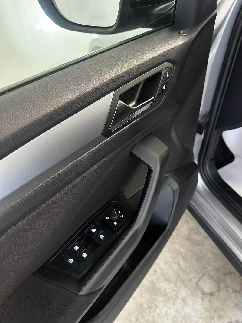 Volkswagen T-Roc usata a L'Aquila (9)