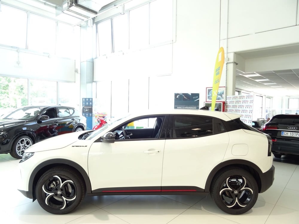 Alfa Romeo Junior nuova a Venezia (2)