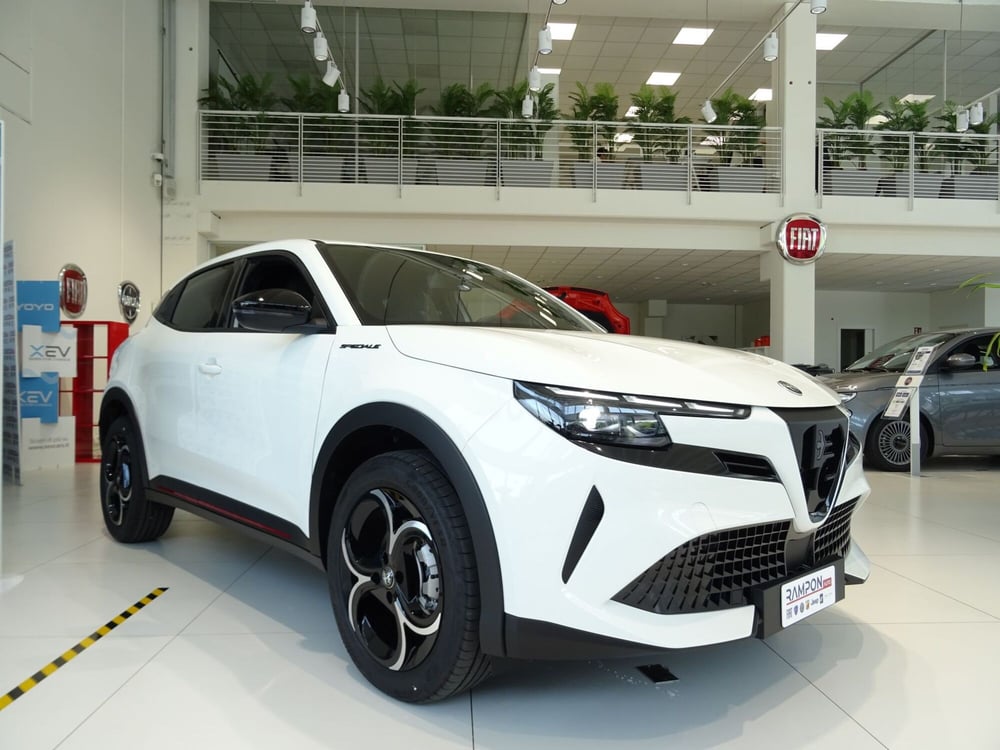 Alfa Romeo Junior nuova a Venezia (6)