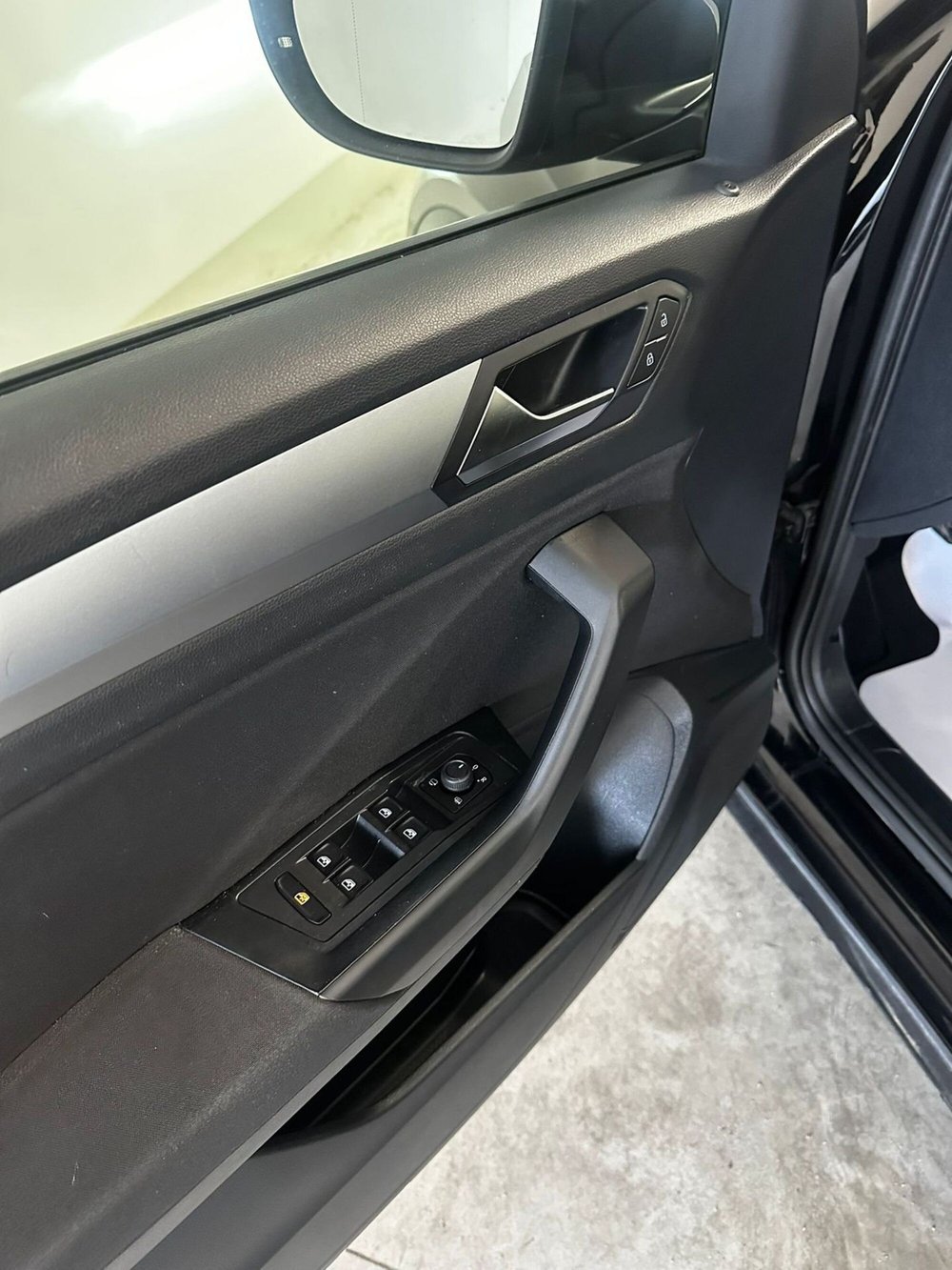 Volkswagen T-Roc usata a L'Aquila (9)