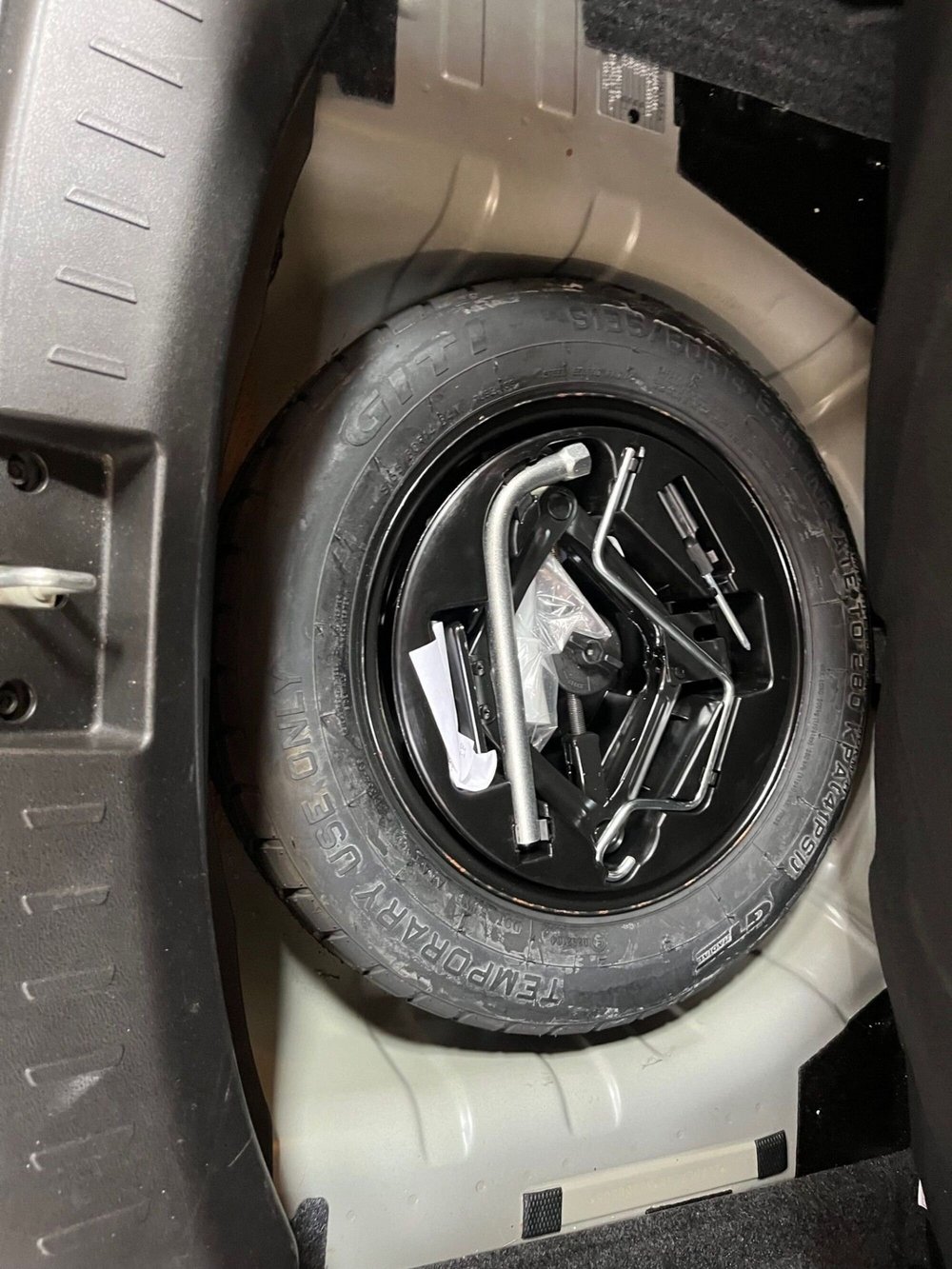 Lancia Ypsilon usata a Lucca (15)