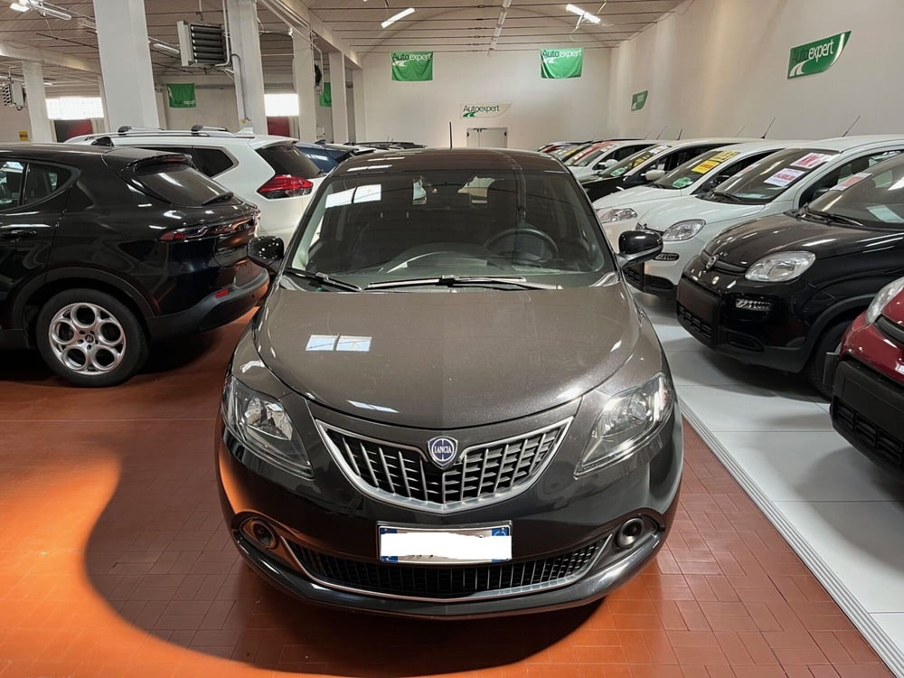 Lancia Ypsilon usata a Lucca (2)