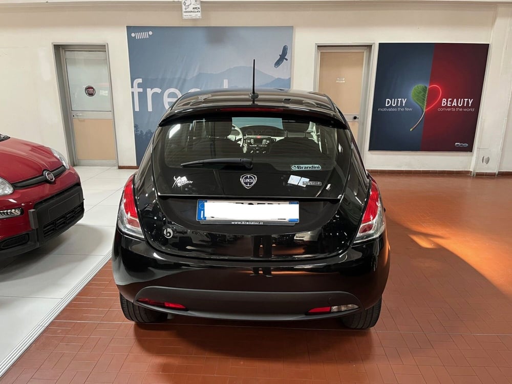 Lancia Ypsilon usata a Lucca (6)