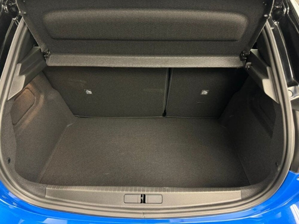 Opel Corsa nuova a Lecco (8)
