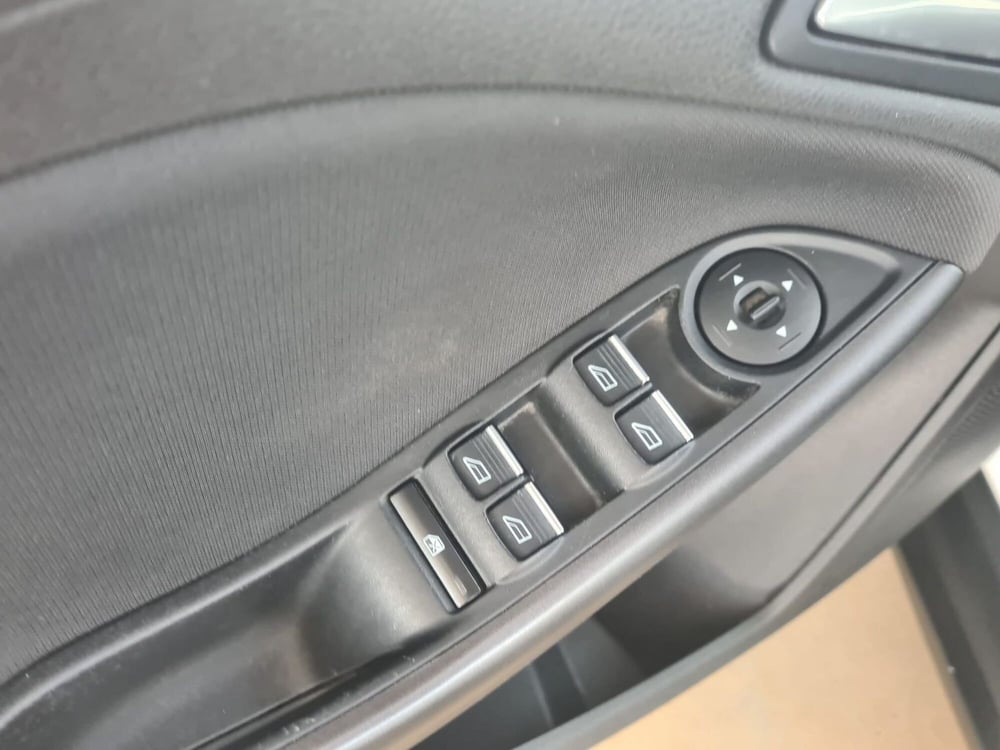 Ford Focus Station Wagon usata a Cagliari (13)