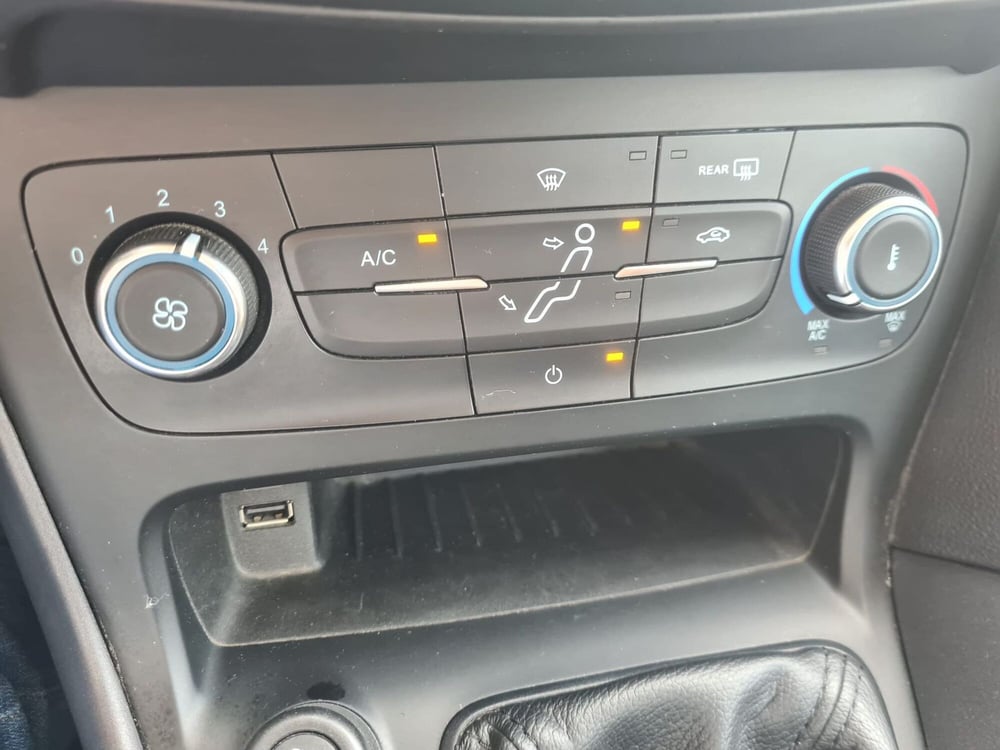 Ford Focus Station Wagon usata a Cagliari (14)