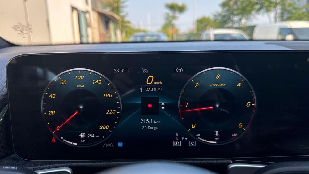 Mercedes-Benz GLB usata a Massa-Carrara (9)