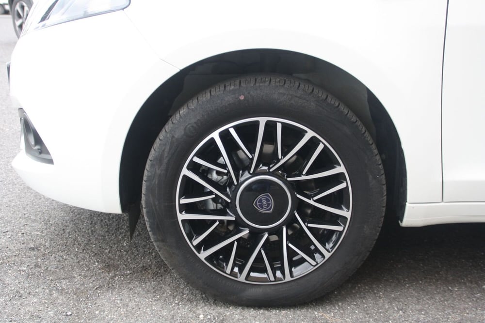 Lancia Ypsilon usata a Catania (19)