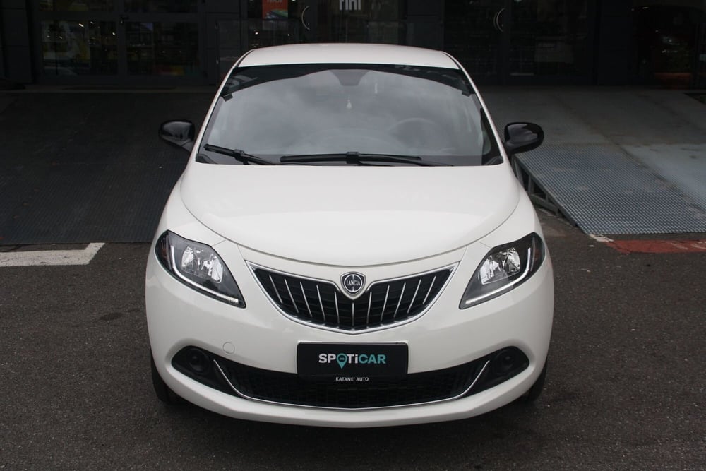 Lancia Ypsilon usata a Catania (3)