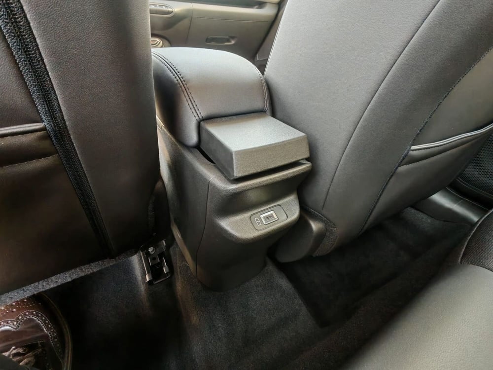 Jeep Avenger nuova a Arezzo (12)