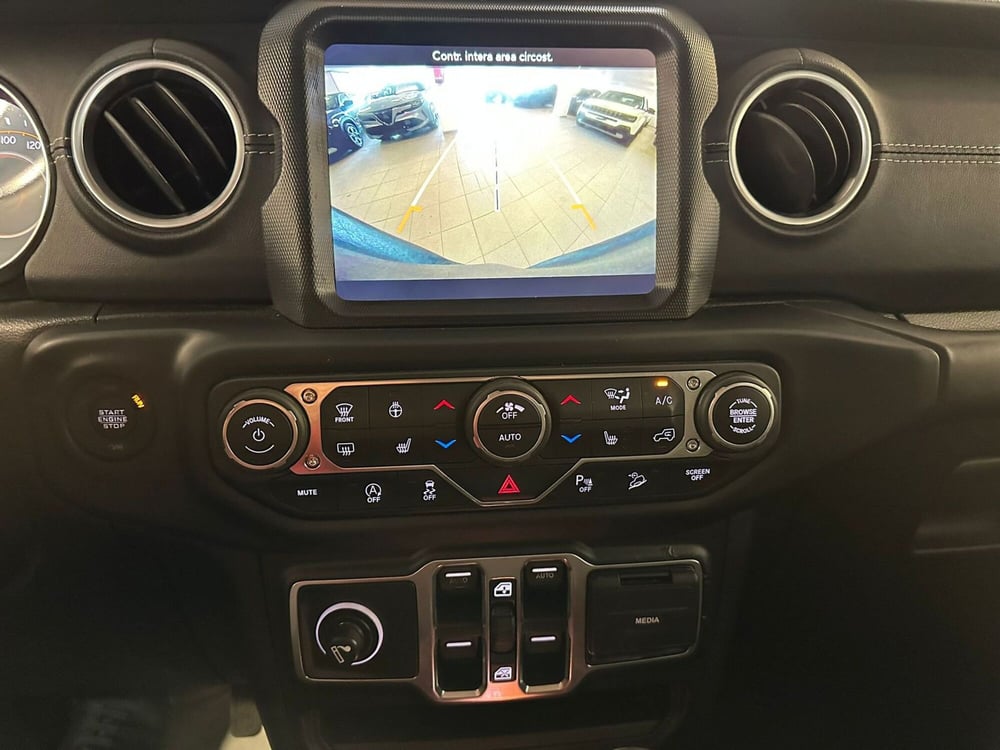 Jeep Wrangler Unlimited usata a Arezzo (11)