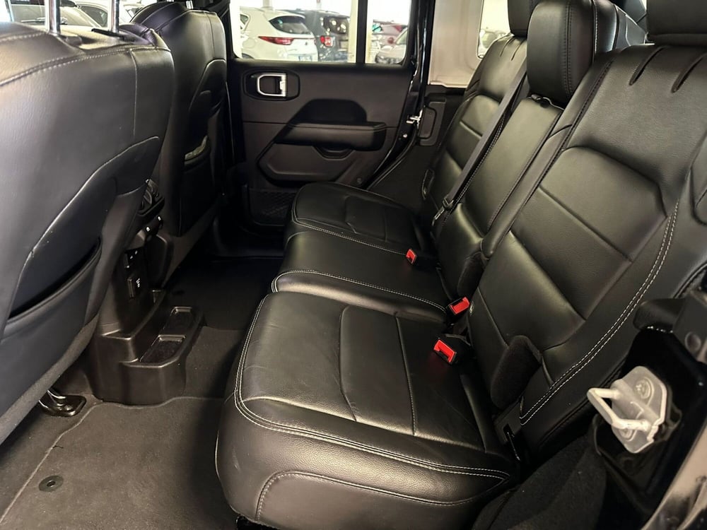 Jeep Wrangler Unlimited usata a Arezzo (13)