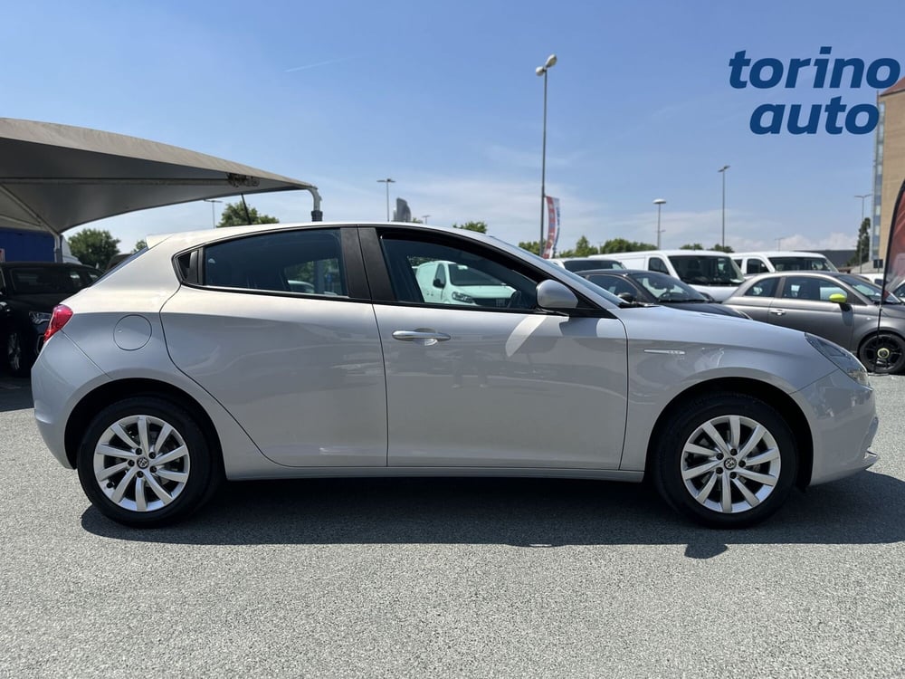Alfa Romeo Giulietta usata a Torino (8)
