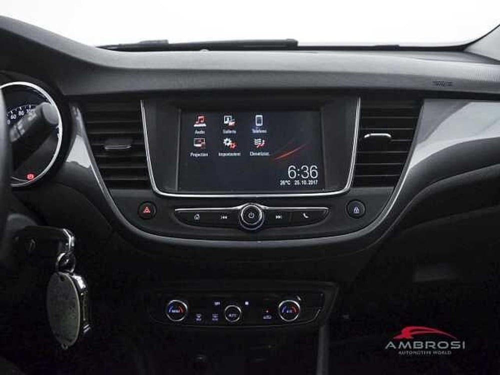 Opel Crossland X usata a Perugia (18)
