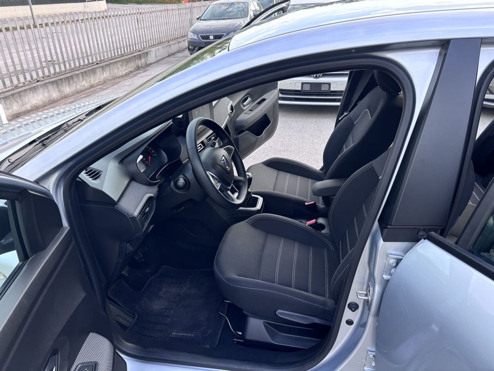 Dacia Sandero usata a Ancona (9)