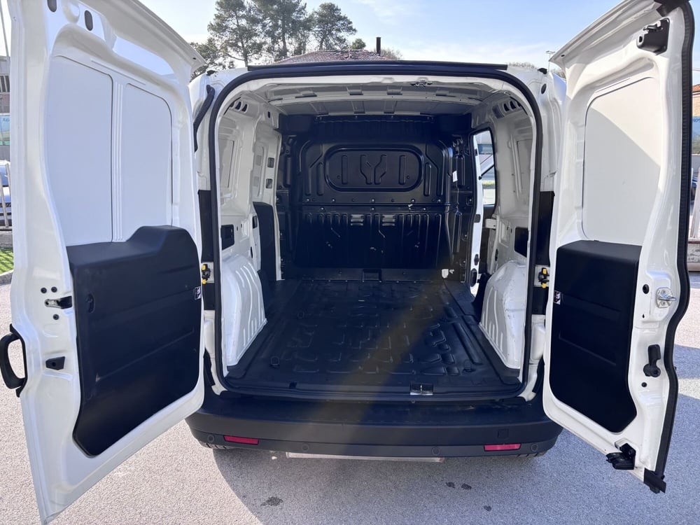 Fiat Doblò Furgone usata a Ancona (11)
