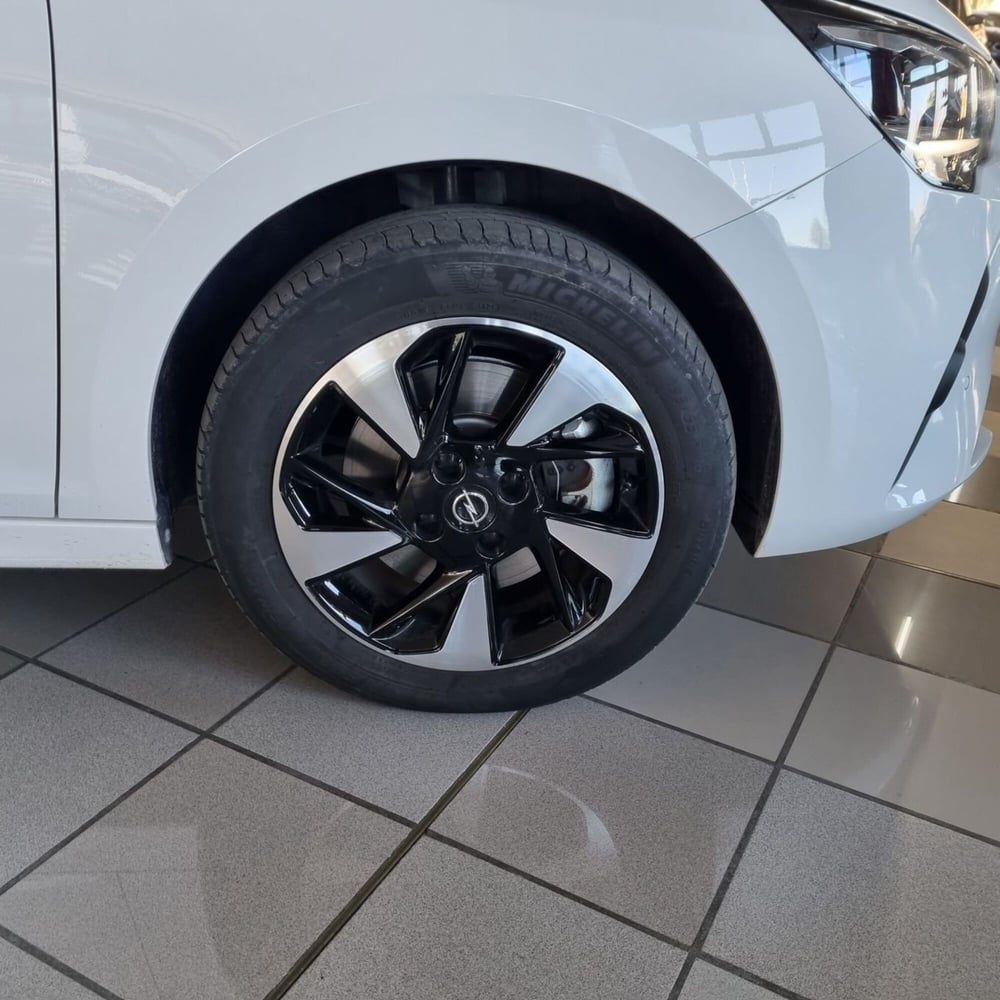 Opel Corsa-e usata a Padova (8)