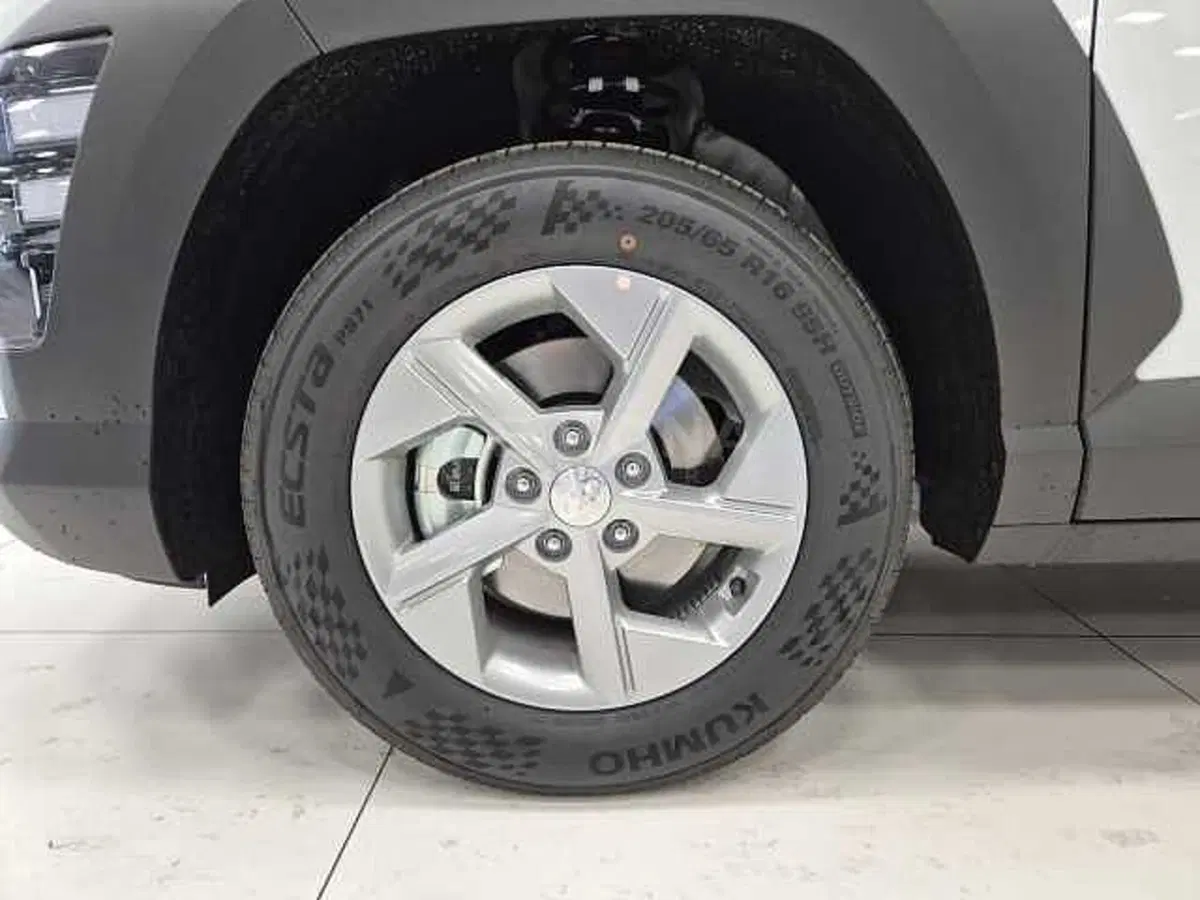 Hyundai Kona nuova a Vicenza (14)