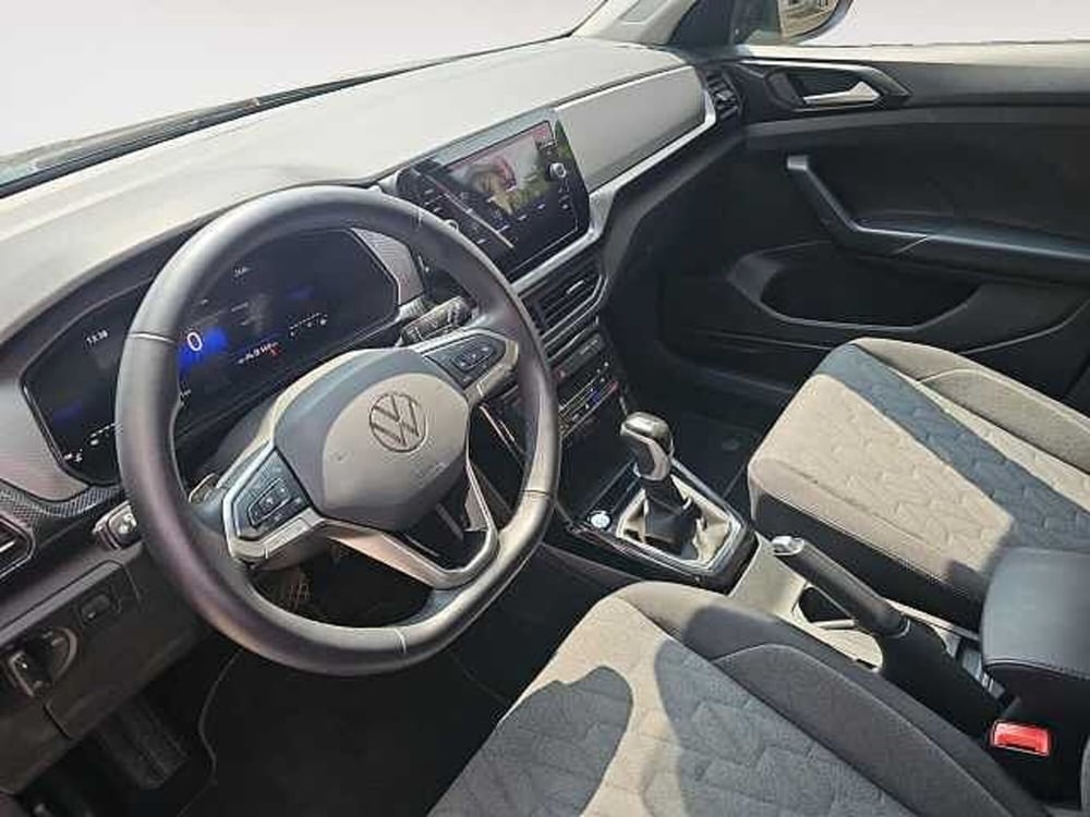 Volkswagen T-Cross usata a Lecco (10)