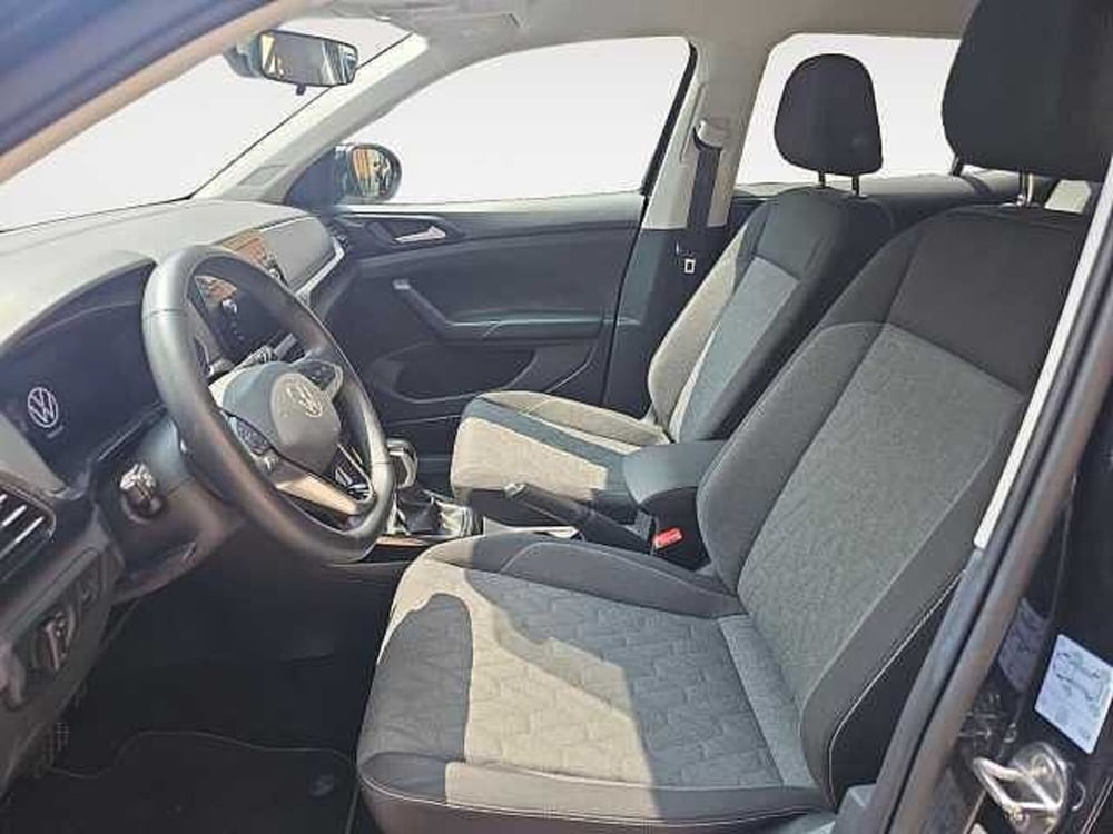 Volkswagen T-Cross usata a Lecco (11)