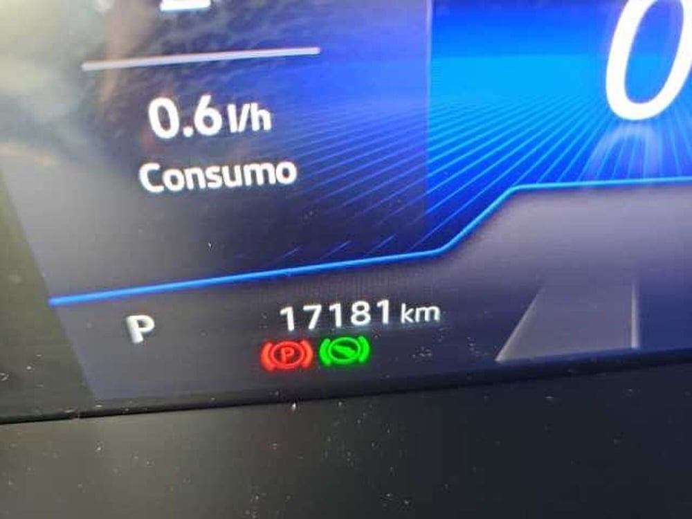 Volkswagen T-Cross usata a Lecco (12)