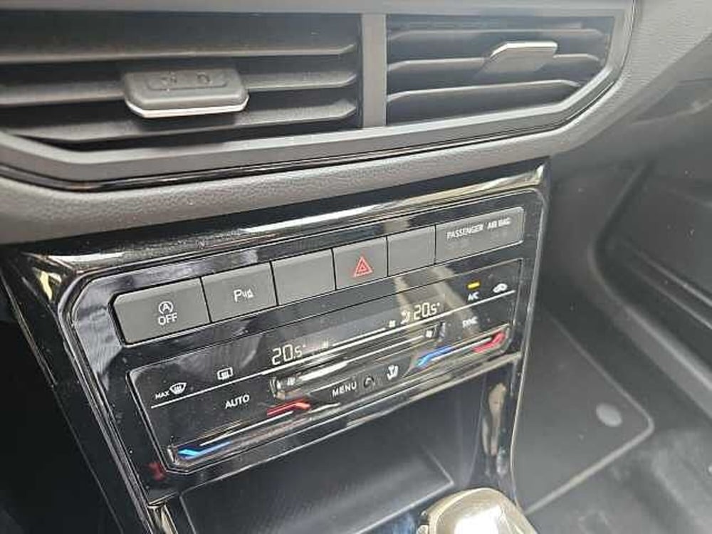 Volkswagen T-Cross usata a Lecco (14)