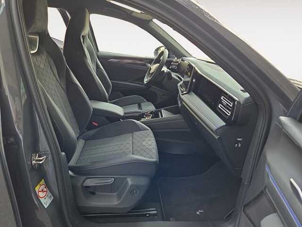 Volkswagen Tiguan nuova a Lecco (15)