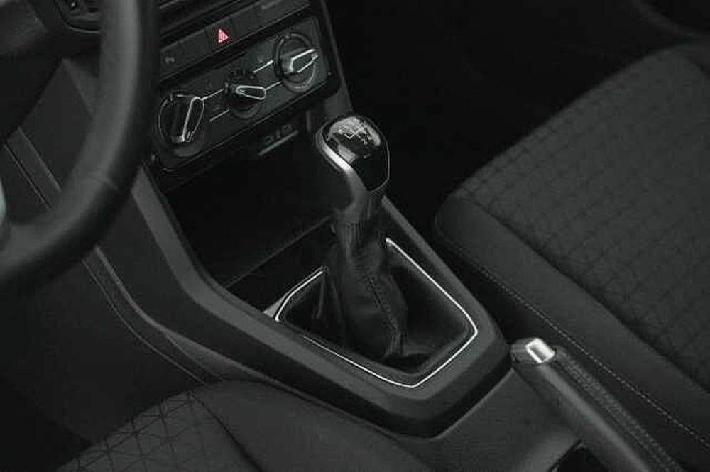 Volkswagen T-Cross usata a Como (13)
