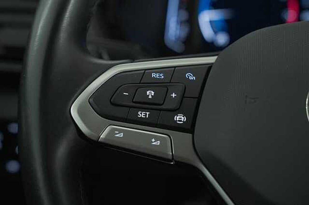 Volkswagen T-Cross usata a Como (19)